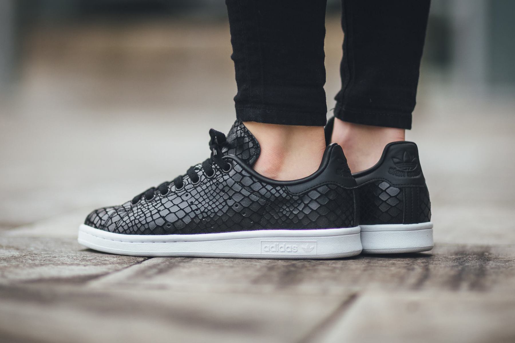 original stan smith croco blanche