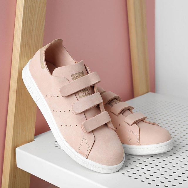 stan smith rose a paillette