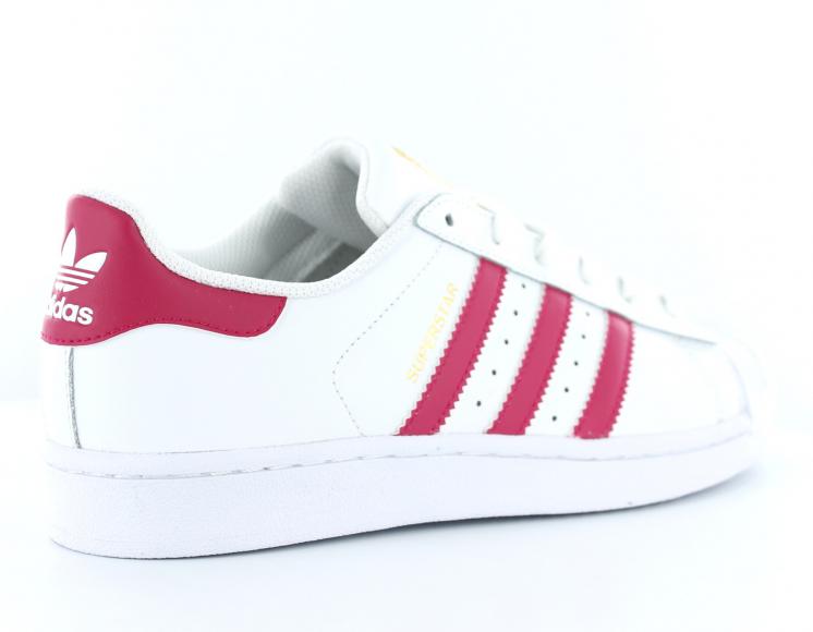 basket adidas rose et blanche