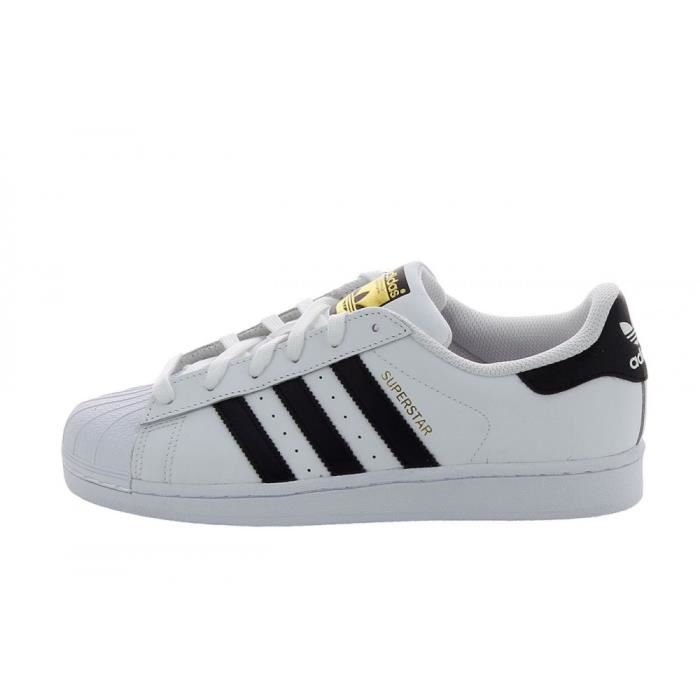 basket adidas en soldes