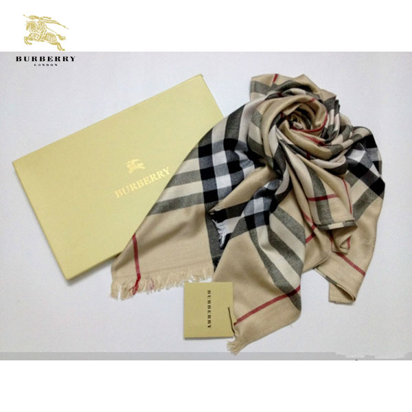 carré burberry pas cher